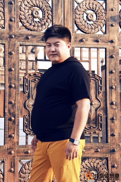 关寅飞
