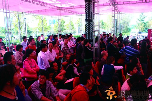 9月28日全城聚焦外滩 2小时抢房创奇迹