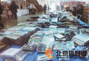 书博会上，很多80后买磁带只为收藏