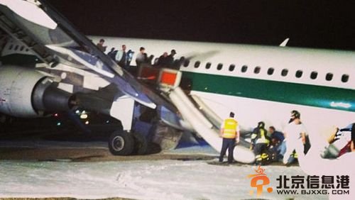 一客机起落架故障在罗马紧急迫降无人伤亡（图）
