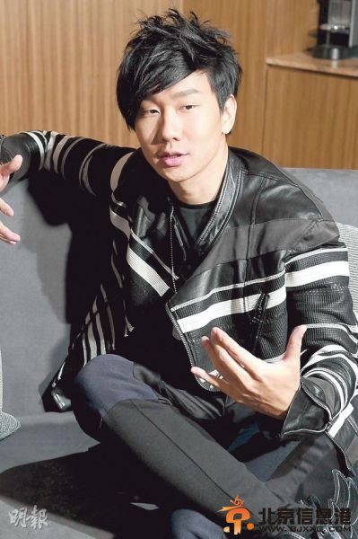 林俊杰以没时间为由，强调不会追求其他女生取代心目中女神Hebe。