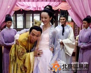 宫廷揭秘：宫女怀春龙床争宠的惊人手段[墙根网]