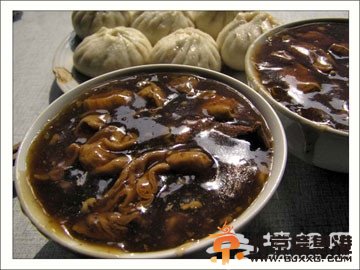 老<a href='http://www.bjxxg.cn/news/beijing/' target='_blank'><u>北京</u></a>炒肝儿的来历[墙根网]