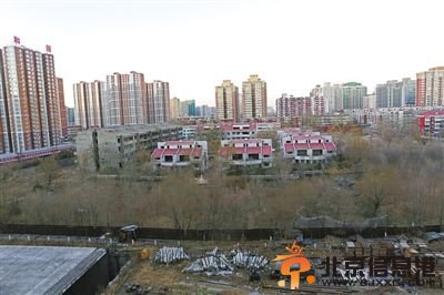 西二环外75亩别墅烂尾23年