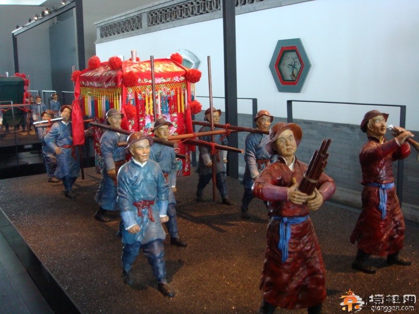 <a href='http://www.bjxxg.cn/' target='_blank'><u>老北京</u></a>的结婚习俗[墙根网]