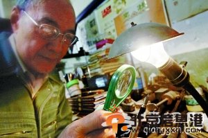 寻找那些行将消逝的行当 放大市井生活细节[墙根网]