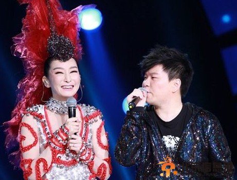 萨顶顶万物high视频现场版歌词 梦想星搭档萨顶顶万物high