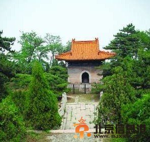 罕见的七王坟阴阳宅[墙根网]