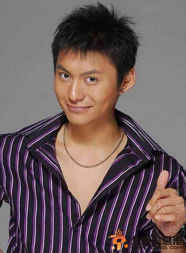 电视剧毛泽东年轻毛泽东谁演的 扮演者侯京健个人资料
