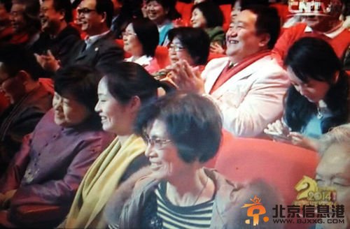 2014央视春晚冯巩小品时段 “笑脸哥”再次出镜