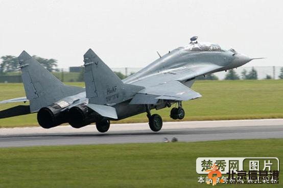 俄战机罕见连续5天绕日本飞行：中国的面子必须给