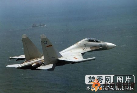 中国歼-16战斗机震撼曝光 可以离超视狙击目标