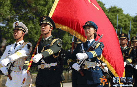 三军仪仗女兵惊艳亮相 山东姑娘程诚担纲队长