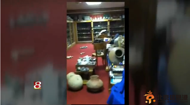美国老人收藏数千件世界珍品被FBI抄家(图)