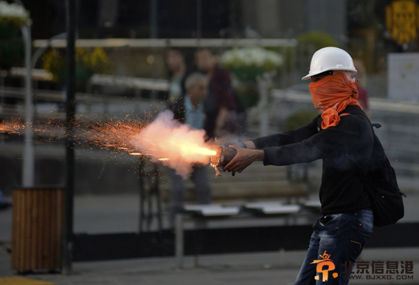土耳其矿难引民愤 多地爆发冲突