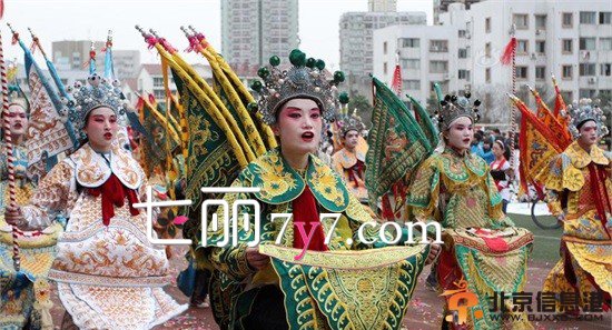 盘点各地疯狂的校运会 耶稣海贼王超级玛丽各种神装扮雷死人【图】