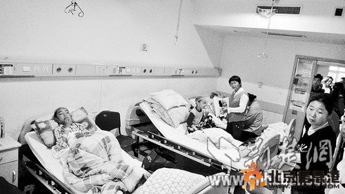 湖北麻城小学砍人事件调查：行凶男搭货车进校