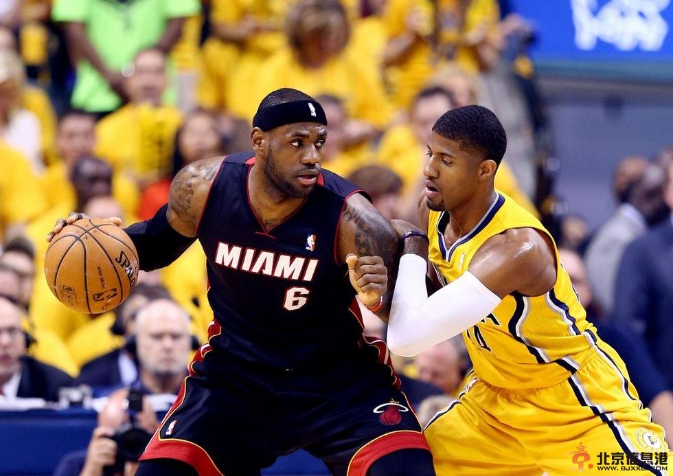 詹韦45分第四节救主 热火胜步行者总比分1-1