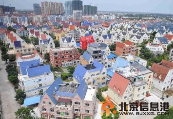 广西北海近百栋别墅长期空置 