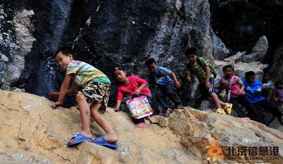 广西瑶族自治县山里娃上学记：让上学之路不再艰险 