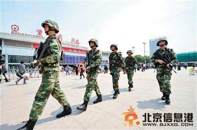 多地推行一线民警配枪弹巡逻 迅速处置突发事件