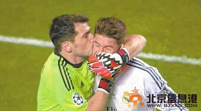 “罪人”卡西强吻