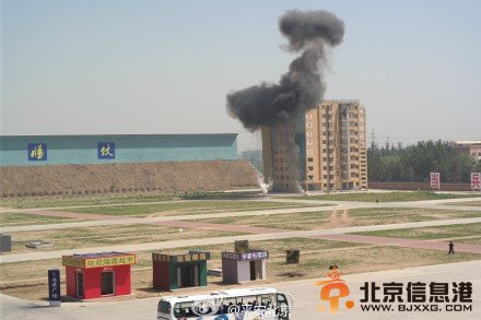 北京公安武警反恐实战演练 雪豹突击队参演(组图)