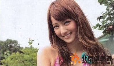 日女星佐佐木右眼肿胀淤青用大浓妆遮掩（图）