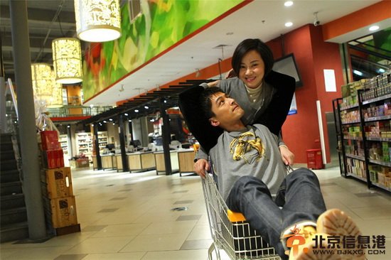 《生活启示录》闫妮胡歌吻戏被赞最萌姐弟