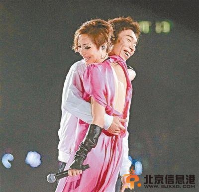 许志安(微博)郑秀文(微博)被曝已秘婚（资料图）