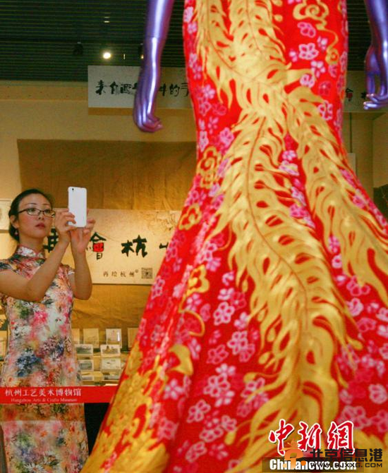 黄金旗袍 