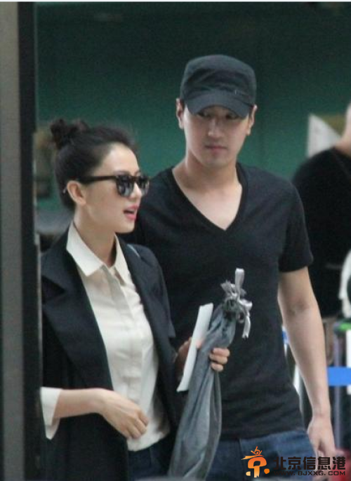 高圆圆赵又廷甜蜜牵手 机场缠绵热吻难舍难分