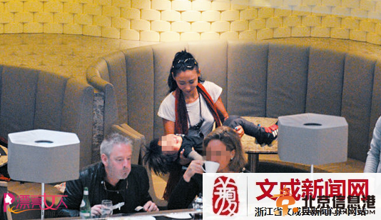 张柏芝豪迈喝茶风骚激凸 自曝曾流产4次