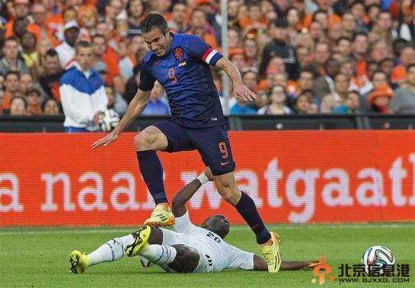 热身赛-荷兰1-0小胜加纳 范佩西闪击85战43球