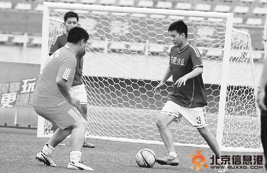 “竞彩杯”五人制<a href='http://www.bjxxg.cn/sports/zuqiu/' target='_blank'><u>足球</u></a>赛再战一轮 历城决出四支优胜者