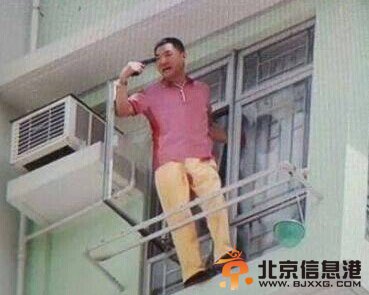 实拍香港飞虎队缉捕嫌犯 居民楼激烈枪战