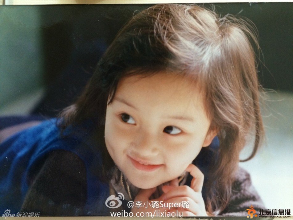 众星儿童节晒童年萌照 小时候就这么美