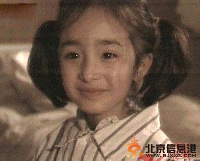 杨幂儿童节产下女儿 刘恺威全程陪护手抖剪脐带全家哭【组图】