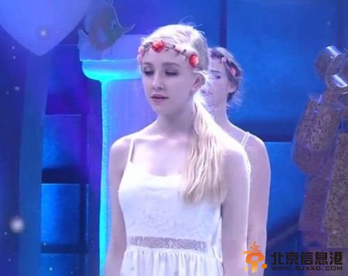 丹麦女神似公主：丹麦女神亮相《天天向上》 仙气十足似童话中公主