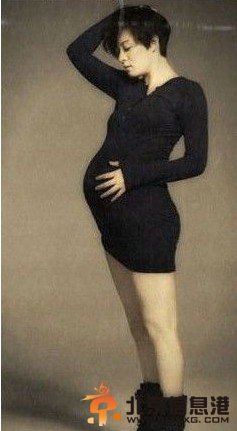 女星大肚照比美：梁静茹俏皮 应采儿美艳