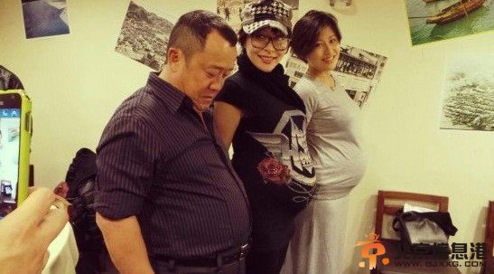 女星大肚照比美：梁静茹俏皮 应采儿美艳