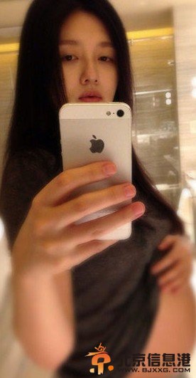 女星大肚照比美：梁静茹俏皮 应采儿美艳