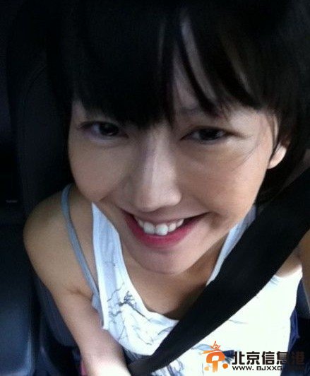 女星大肚照比美：梁静茹俏皮 应采儿美艳