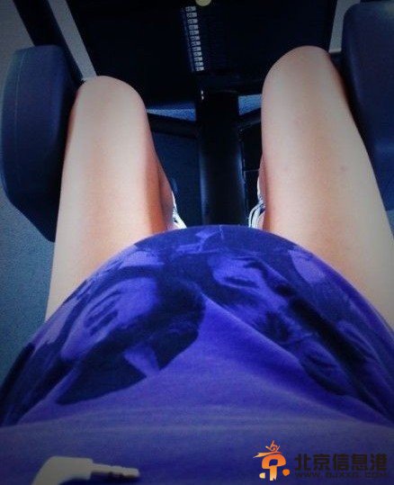 女星大肚照比美：梁静茹俏皮 应采儿美艳