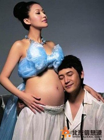 女星大肚照比美：梁静茹俏皮 应采儿美艳