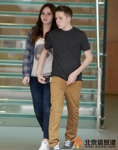 小贝长子情窦初开，与女友亲密约会