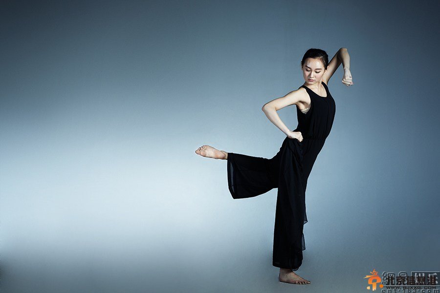北舞校花王艺孺练舞照清新脱俗 又一个