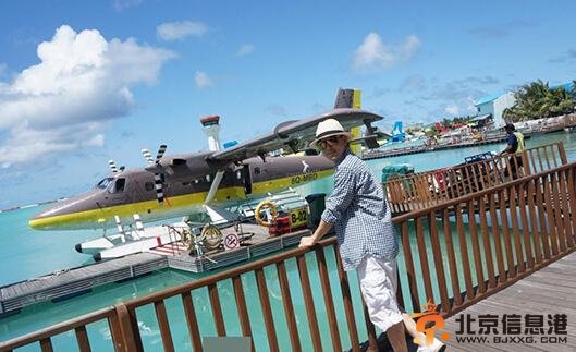 林志颖乘小型飞机逛海岛 网友：求捎带