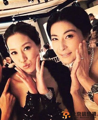 郭晶晶拍照罕见卖萌与千亿媳妇徐子淇比拼性感