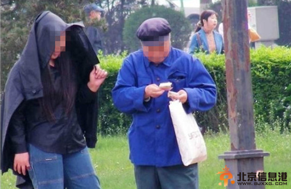 哈尔滨江畔现色情服务